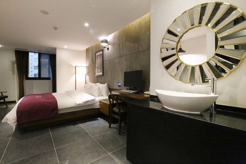 Hotel Class Deluxe Room 10