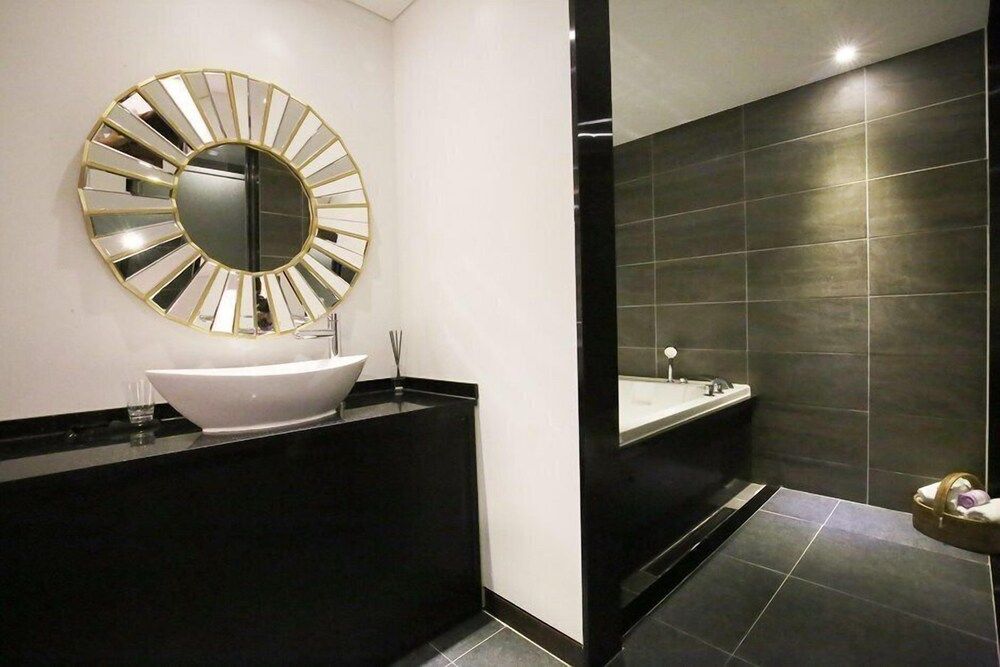 Hotel Class Deluxe Room 8