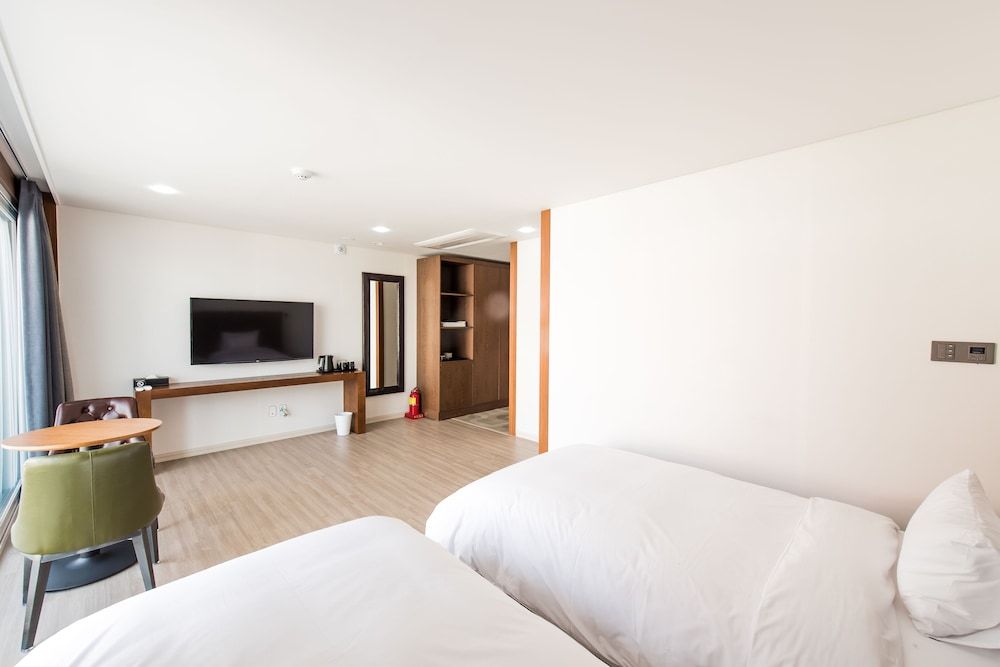 Fortuna Hotel Standard Twin Room 2