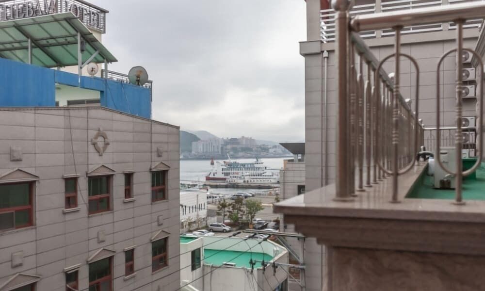 YAJA Hotel Tongyeong Ferry Terminal Branch Premium Room, Partial Ocean View 3