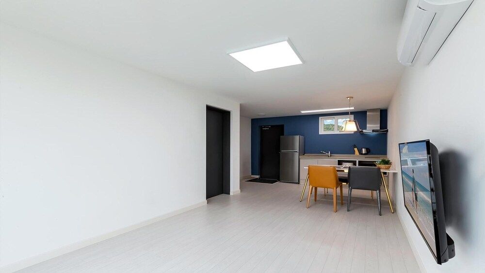 Tongyeong Fh365 Pension Basic Room, 1 Bedroom (201 (Ocean view)) 4