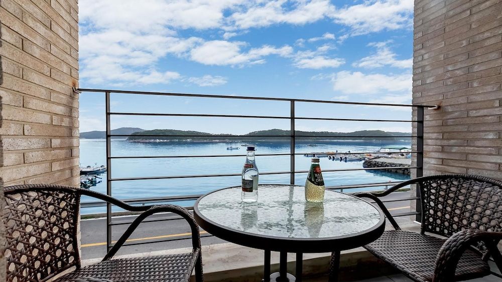 Tongyeong Fh365 Pension Basic Room, 1 Bedroom (202 (Ocean view)) 2