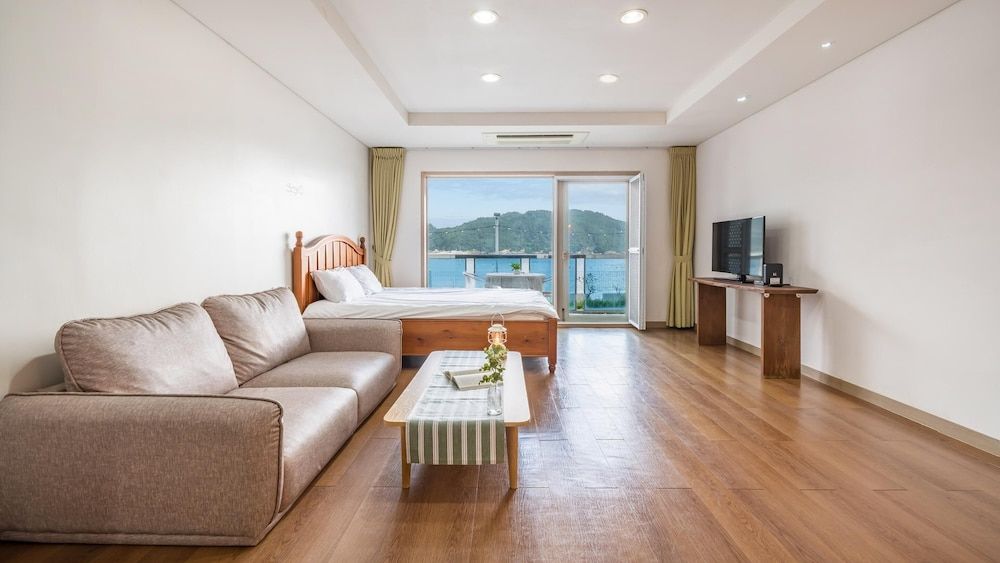 Tongyeong Maremio Oceanview Pension