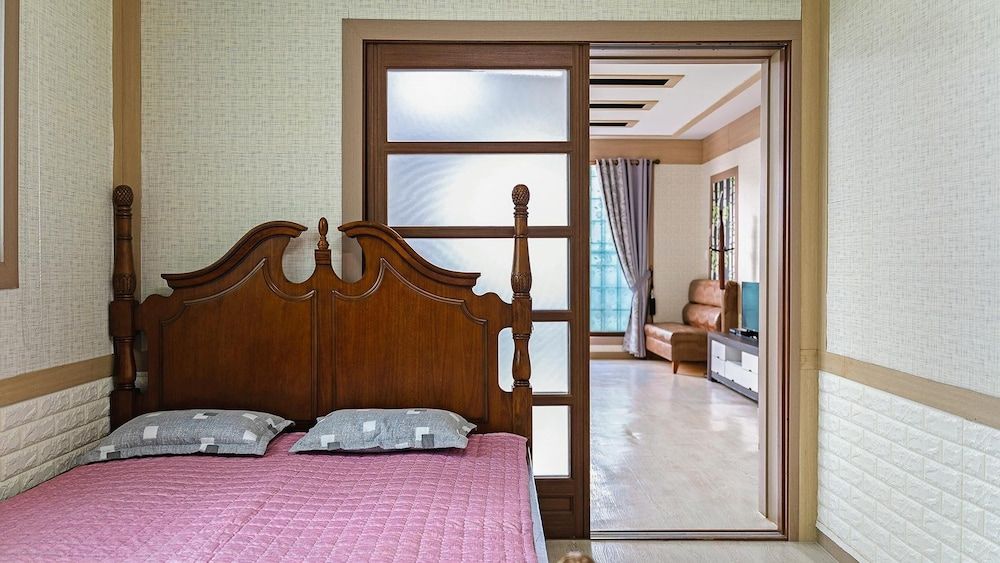 Tongyeong Hwanggeumbada Pension Basic Room, 1 Bedroom (102(Oceanview)) 2