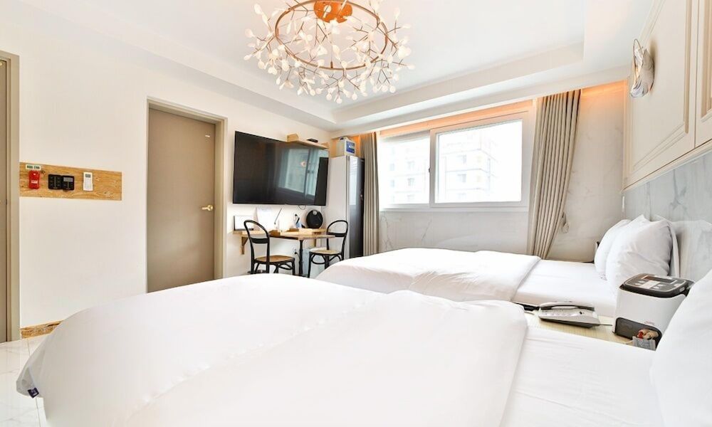 Hotel February Tongyeong Jukrim Suite Twin 3