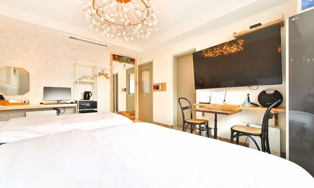 Hotel February Tongyeong Jukrim Suite Twin 4