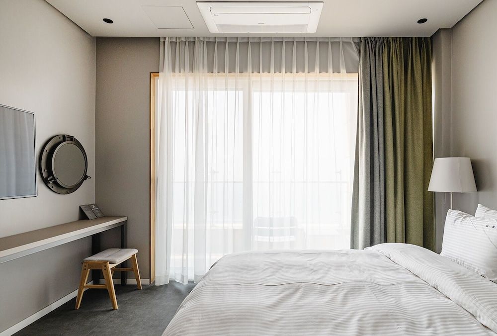 Day Nice Hotel Rooftop Lounge, Ocean View 6