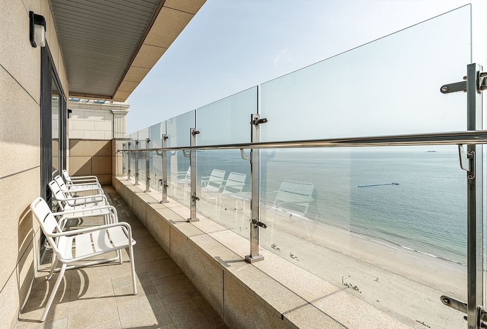 Day Nice Hotel Rooftop Lounge, Ocean View 8