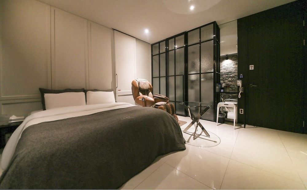 undefined Lexy Hotel 2
