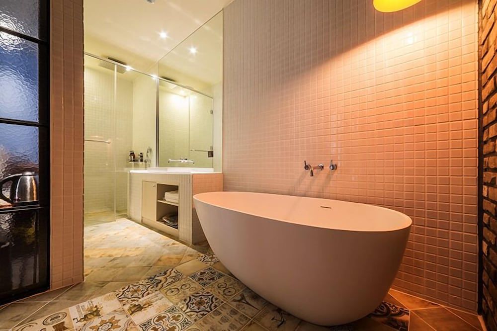 Hotel March Standard Room 8