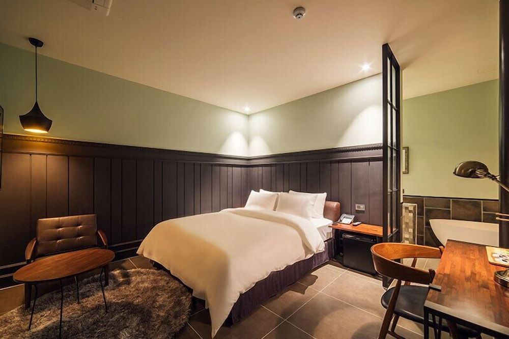 Hotel March Standard Room 3