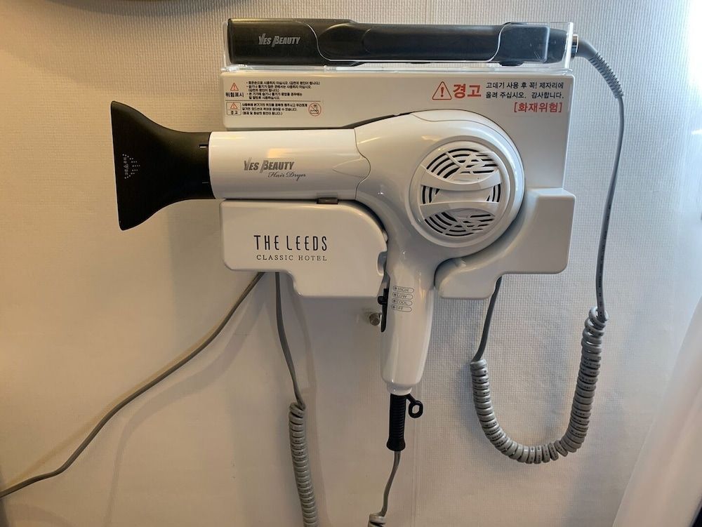 undefined The Leeds Hotel 8