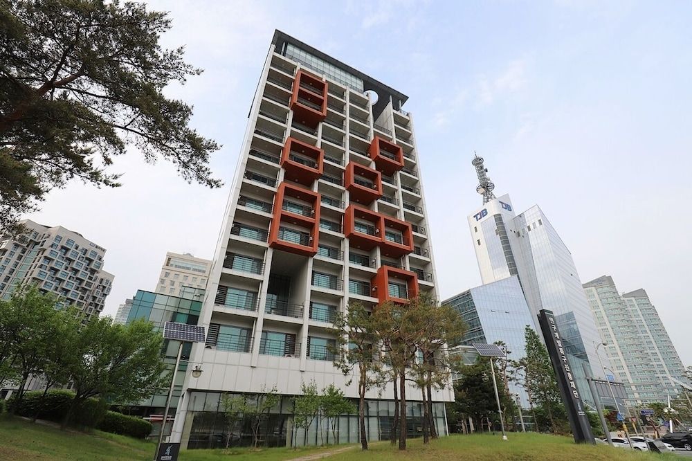 undefined Daejeon I-Hotel 3