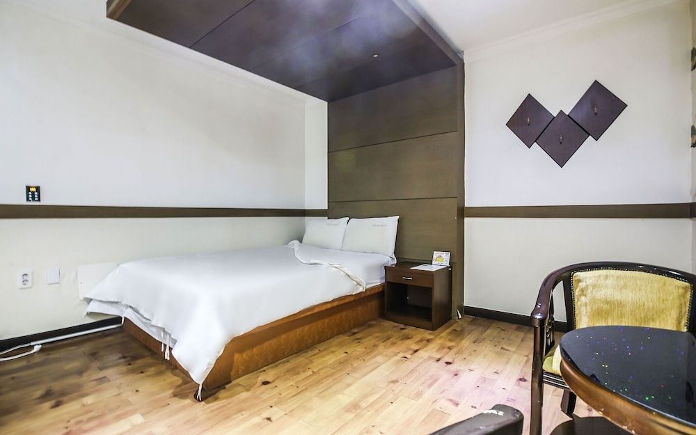 undefined Daejeon Yuseong Pioni 8