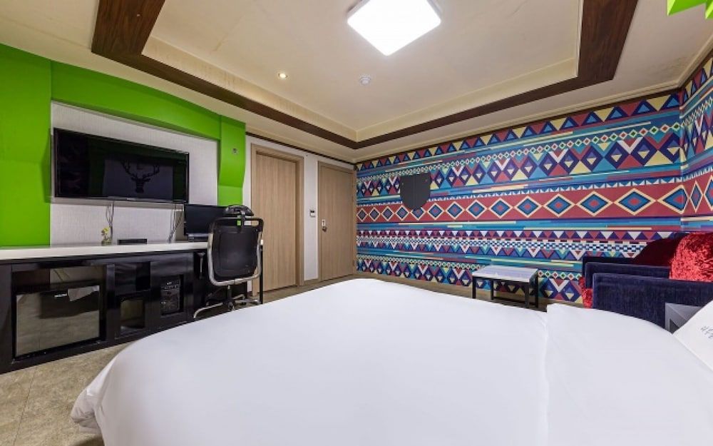 undefined Daejeon Yongjeon Limousine 4