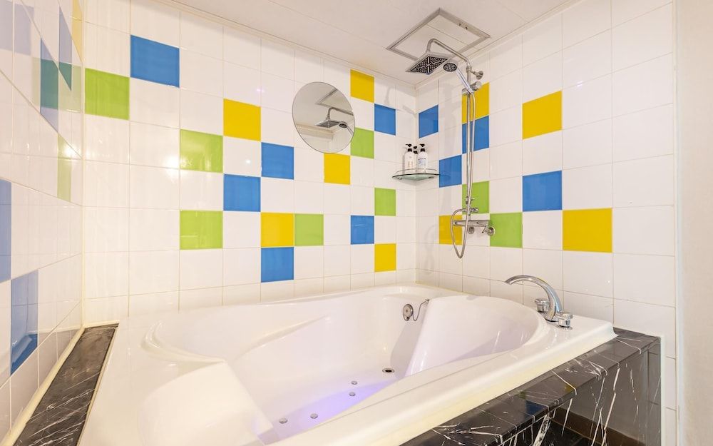 Daejeon Eunhaeng Jawoori Room (Suite (One Bed Netflix available)) 8