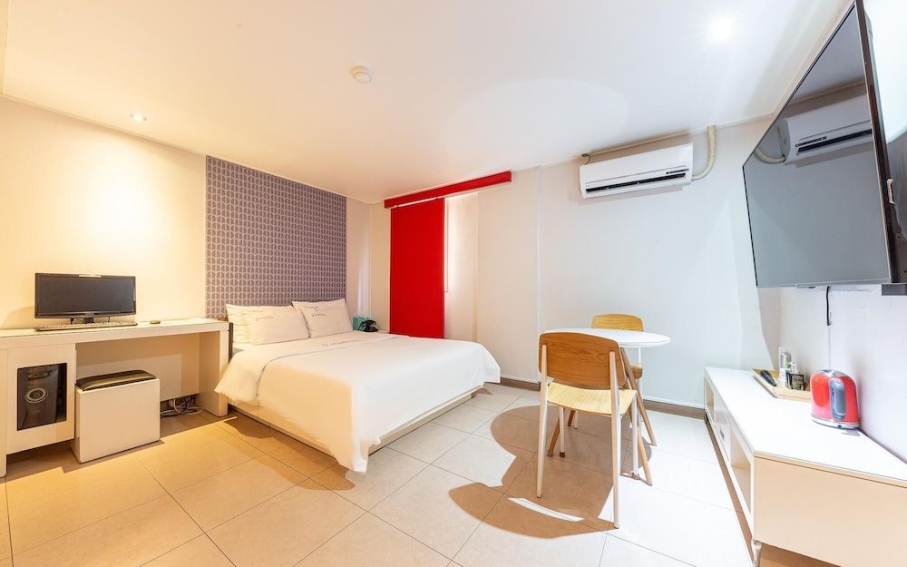 Daejeon Eunhaeng Jawoori Room (Deluxe (Netflix Deluxe Room Random)) 3