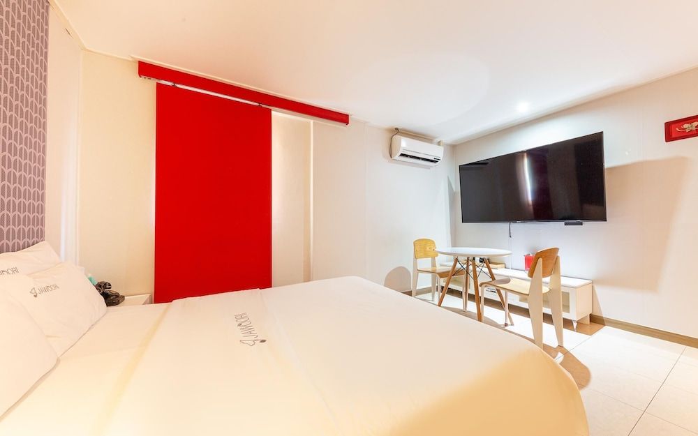 Daejeon Eunhaeng Jawoori Room (Deluxe (Netflix Deluxe Room Random)) 4