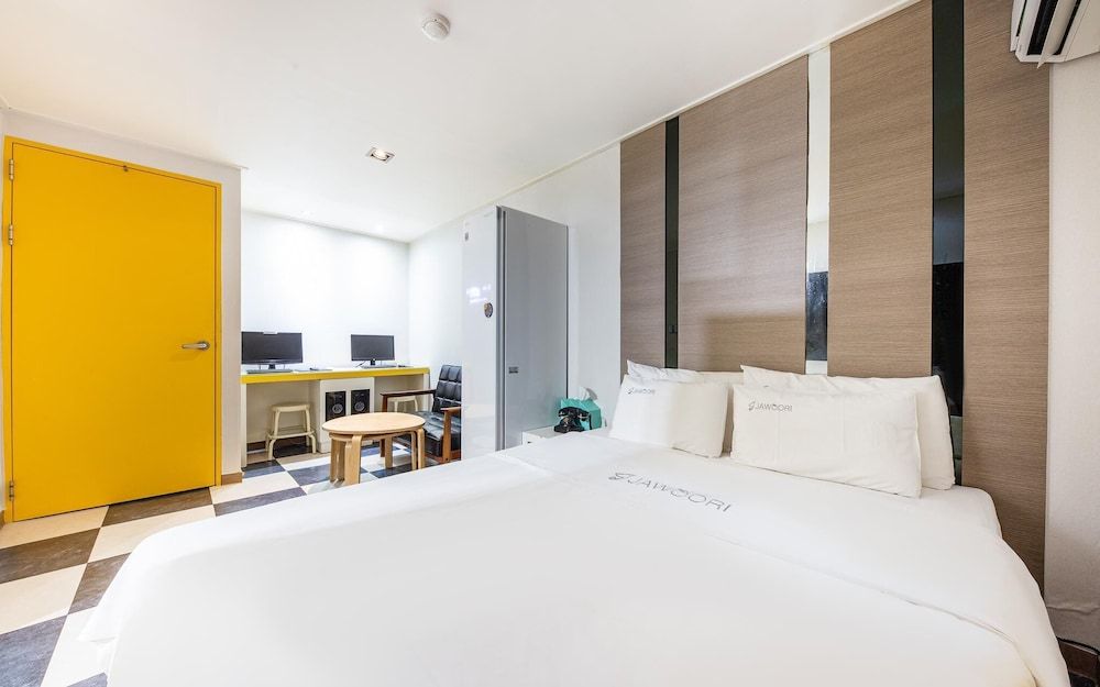 Daejeon Eunhaeng Jawoori Room (Junior Suite (one bed styler Netflix ) 7