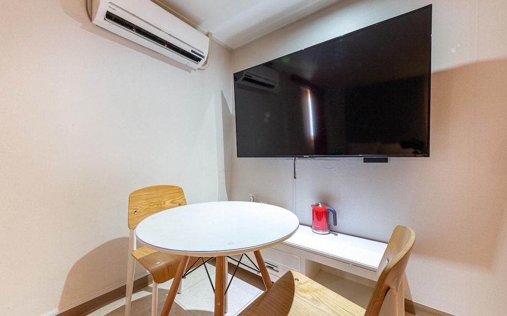 Daejeon Eunhaeng Jawoori Room (Deluxe (Netflix Deluxe Room Random)) 6