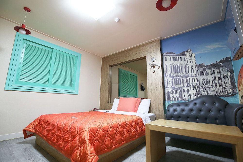 undefined Daejeon Wolpyeong M House 9