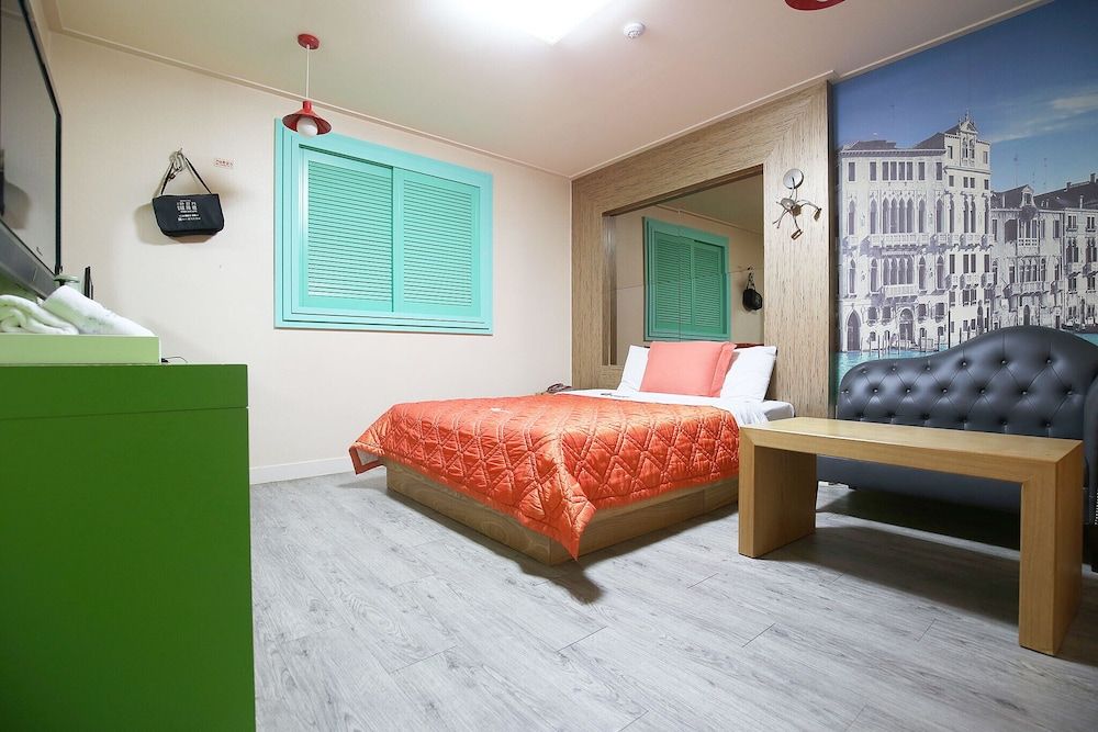 undefined Daejeon Wolpyeong M House 7