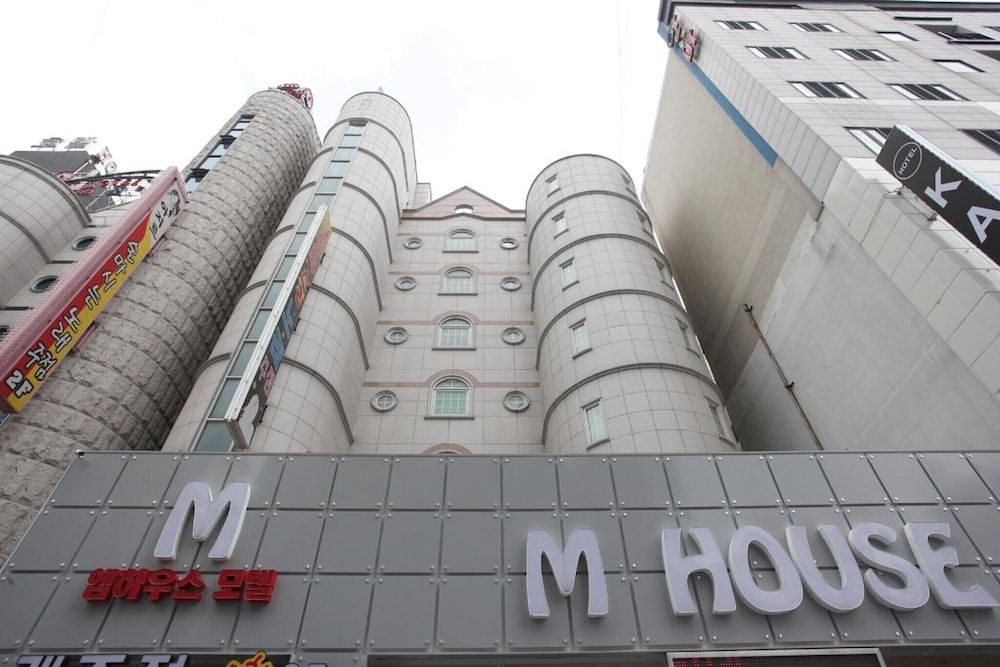 undefined Daejeon Wolpyeong M House