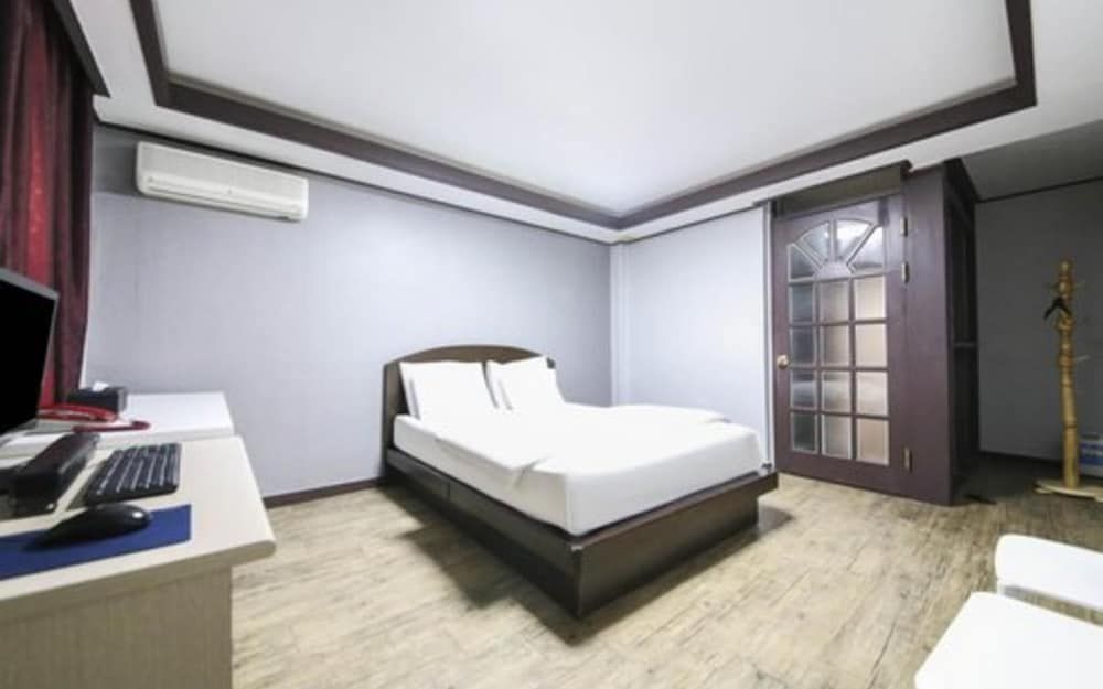 undefined Daejeon Daeheung Palace 10