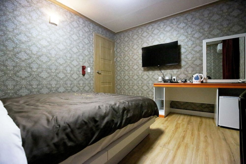 undefined Daejeon Yongjeon Mami 6