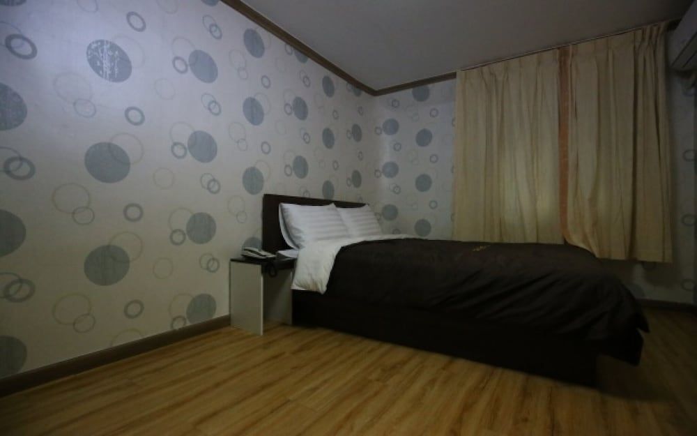 undefined Daejeon Yongjeon Mami