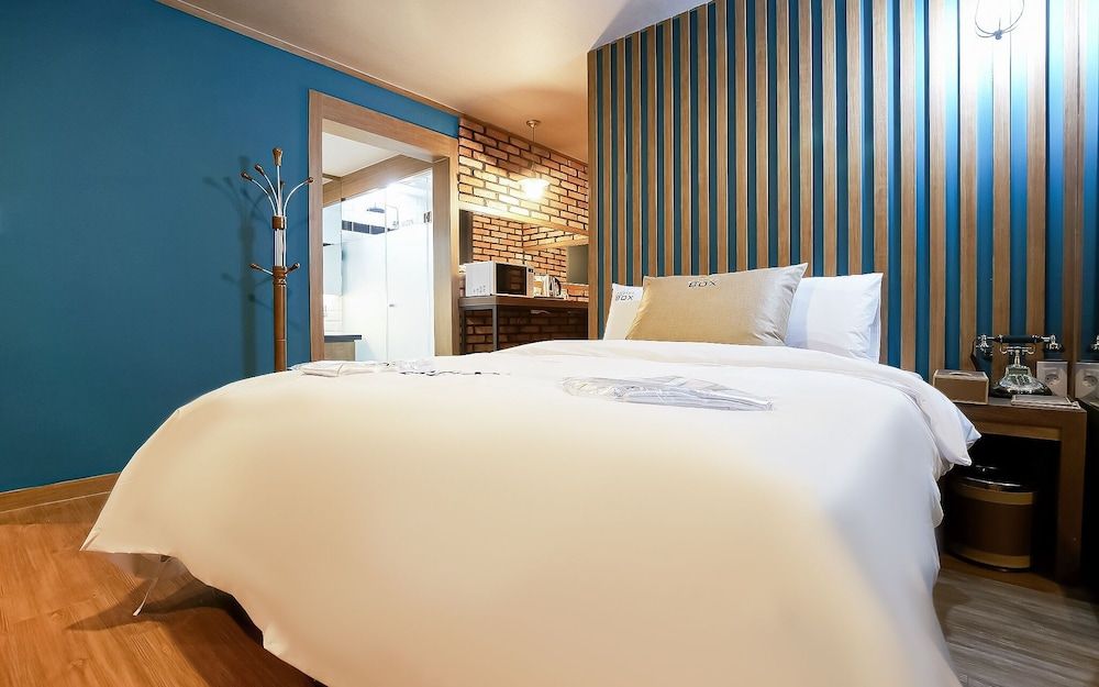 Daejeon Daeheung Hotel Box Room (Special Karaoke Room (Until 24:00 2PC) 2