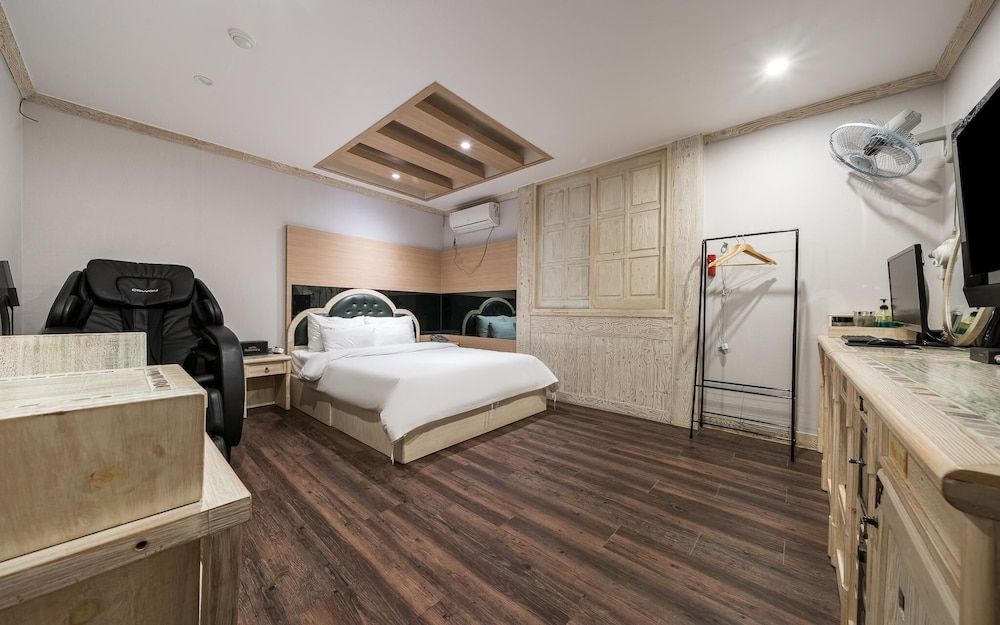 undefined Daejeon Munchang Rosemary 6