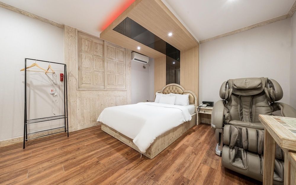 undefined Daejeon Munchang Rosemary 5