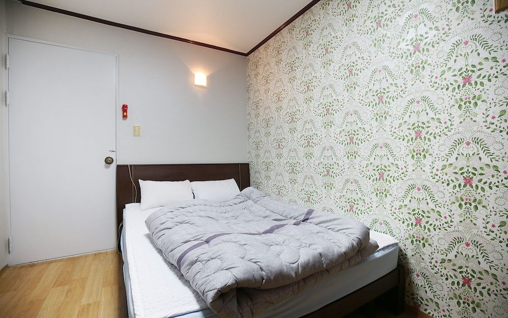 undefined Daejeon Yuseong Chowon Motel 6