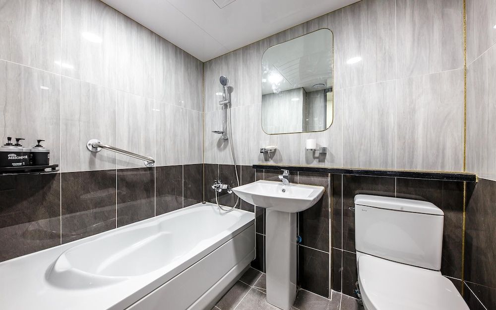 undefined Daejeon Yongmun The Bom 8