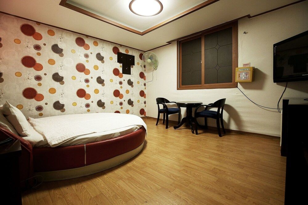 undefined Daejeon Yucheon Co-o 3