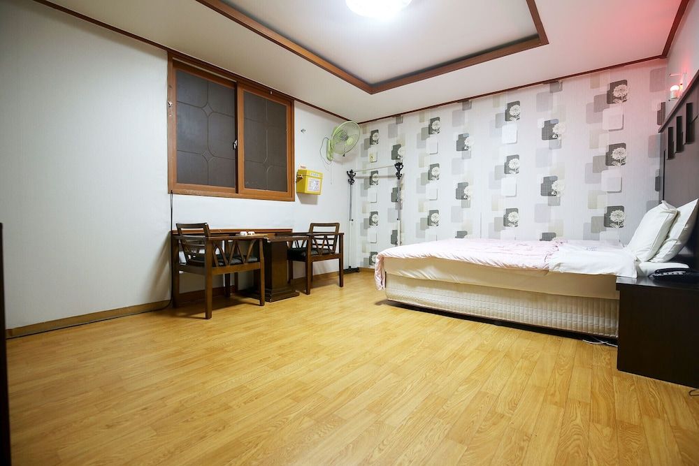 undefined Daejeon Yucheon Co-o 6