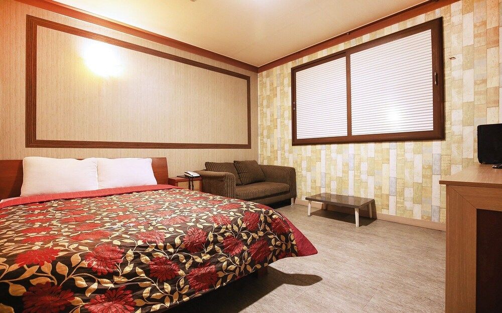 undefined Daejeon Seonhwa California 4