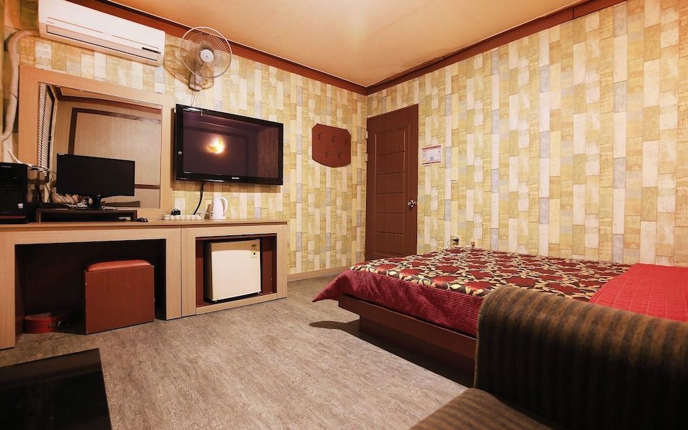 undefined Daejeon Seonhwa California 7