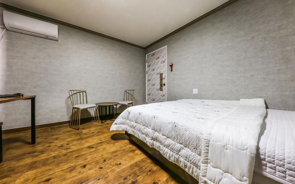 undefined Daejeon Yucheon Lucky 5