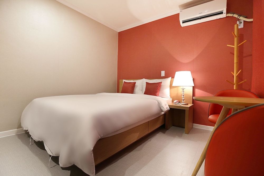 undefined Daejeon Dunsan Four Seasons 7