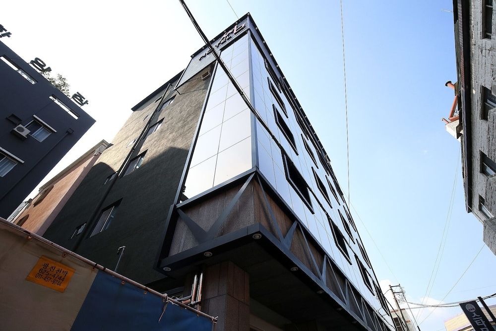 undefined Daejeon Jung-ri Some 3