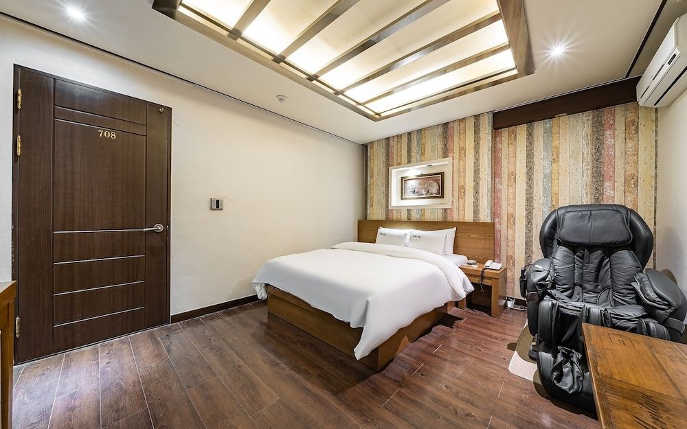 undefined Daejeon Hotel Today 8