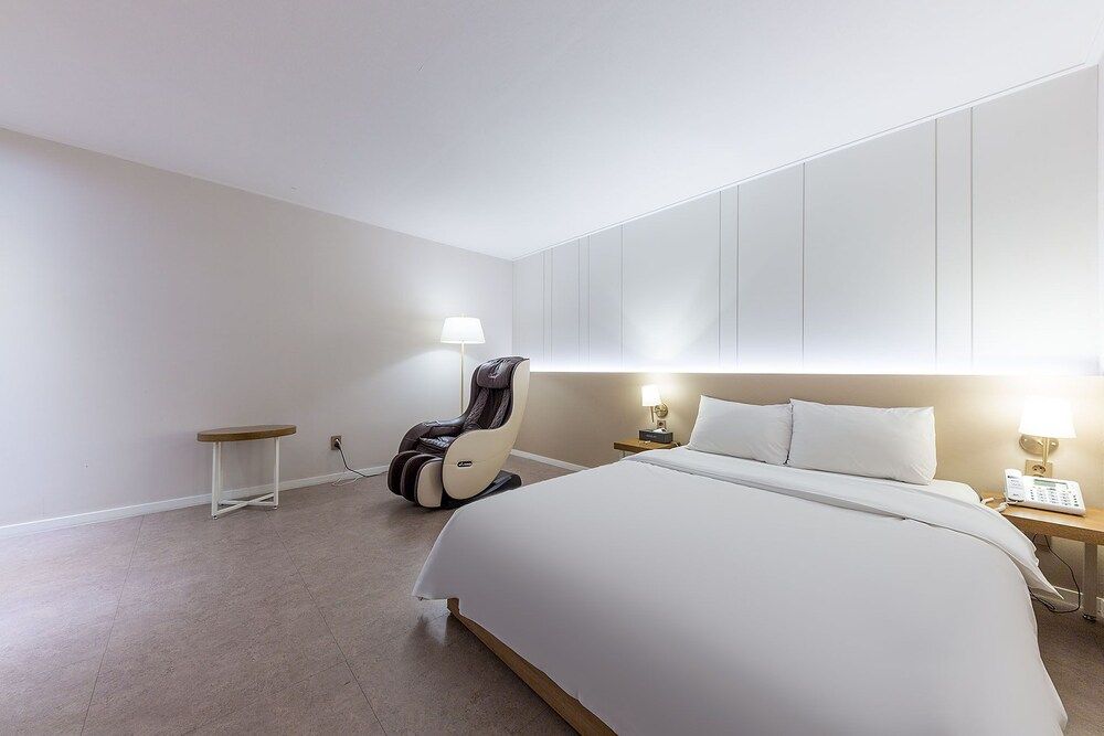 undefined Hotel N7 Daejeon Bus Terminal 9