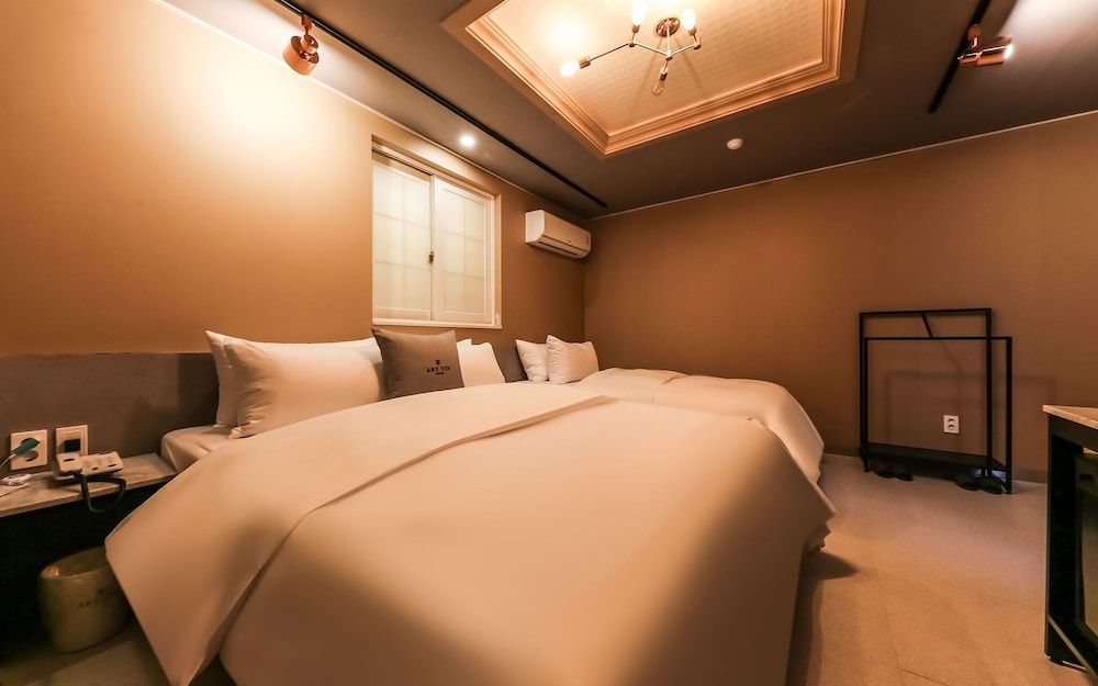 undefined Daejeon Jungri Hotel Art Bin 7