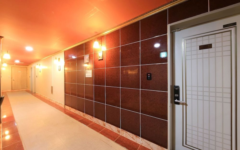 undefined Daejeon Sintanjin Royal 7