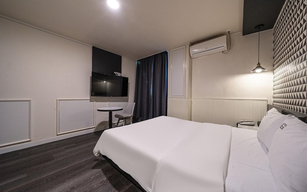 undefined Daejeon Yongjeon Hotel Box 8