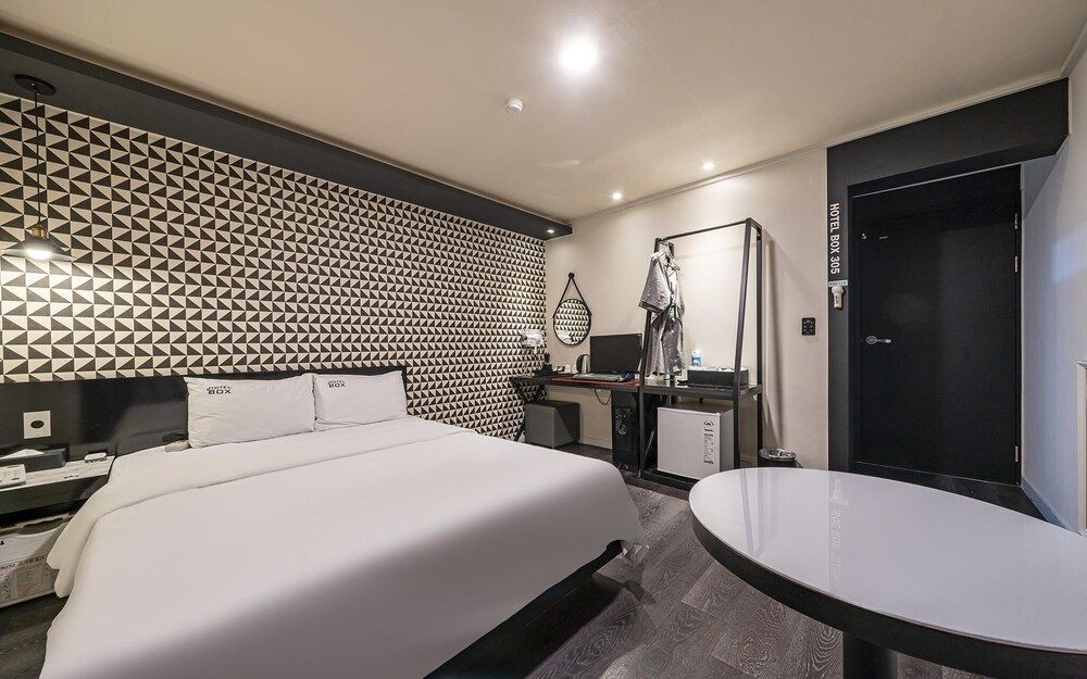 undefined Daejeon Yongjeon Hotel Box 6