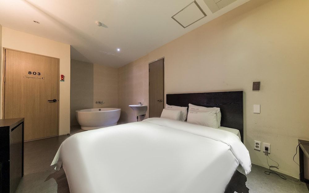 undefined Daejeon Munchang Luis 10