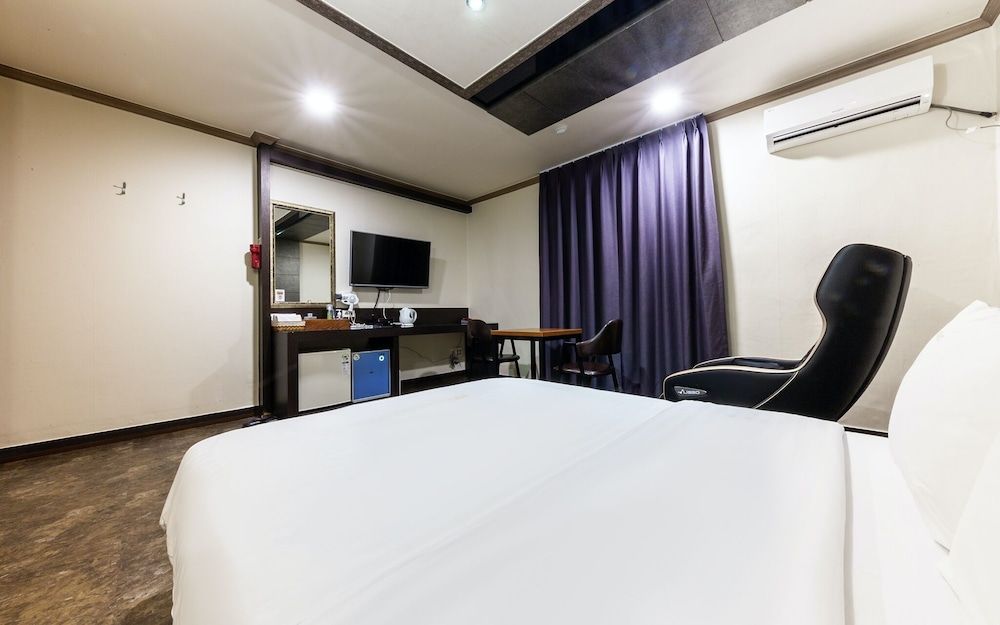 undefined Daejeon Yuseong Hera 10